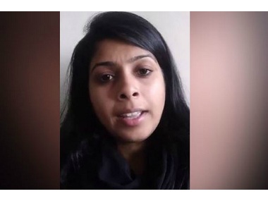 'Wanted to highlight restrictions imposed in Jammu and Kashmir', says Mumbai woman after her 'Free Kashmir' placard at JNU peace rally 'Wanted to highlight restrictions imposed in Jammu and Kashmir', says Mumbai woman after her 'Free Kashmir' placard at JNU peace rally