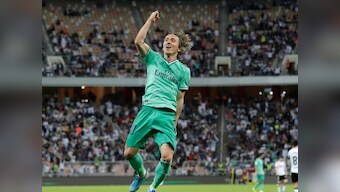 Spanish Super Cup: Real Madrid boss Zinedine Zidane packs midfield with five players to register 3-1 win over Valencia in semi-final