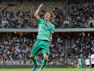 Spanish Super Cup: Real Madrid boss Zinedine Zidane packs midfield with five players to register 3-1 win over Valencia in semi-final Spanish Super Cup: Real Madrid boss Zinedine Zidane packs midfield with five players to register 3-1 win over Valencia in semi-final