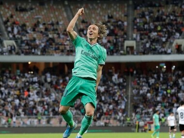 Spanish Super Cup: Real Madrid boss Zinedine Zidane packs midfield with five players to register 3-1 win over Valencia in semi-final