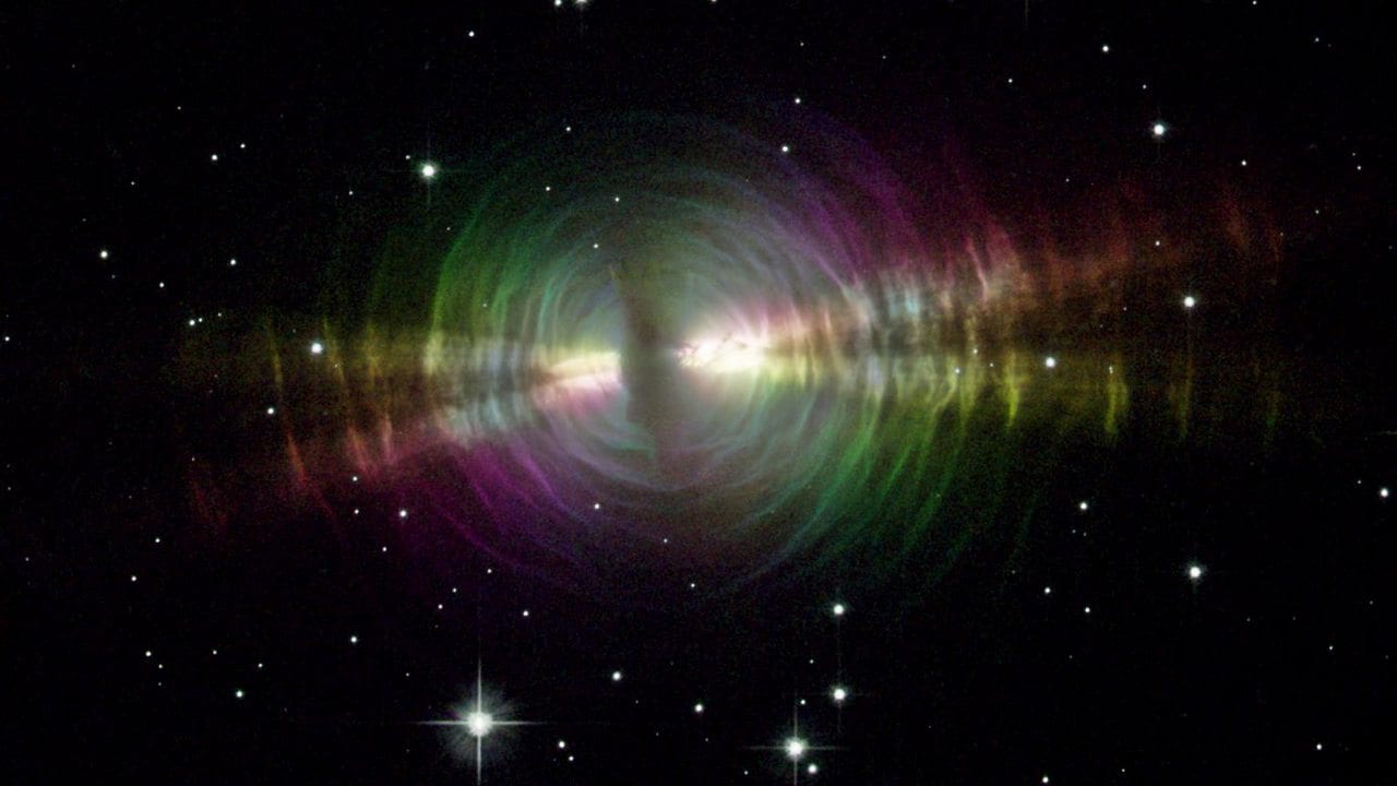 Dust-rich outflows of evolved stars similar to the pictured Egg Nebula are plausible sources of the large grains discovered in fallen Australian meteorites, thought to be the oldest known to date. Image credit: NASA/ESA and The Hubble Heritage Team STScI/AURA