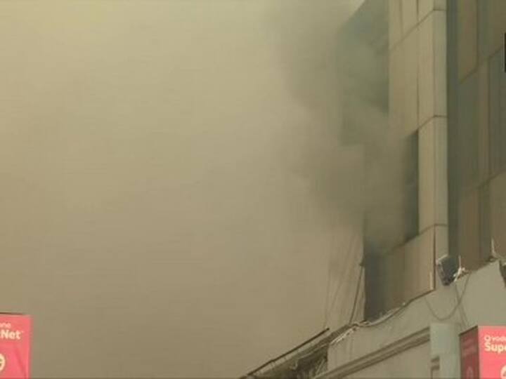 Delhi Factory Fire: 14 rescued after Peeragarhi structure collapses following blaze; one fireman still feared trapped