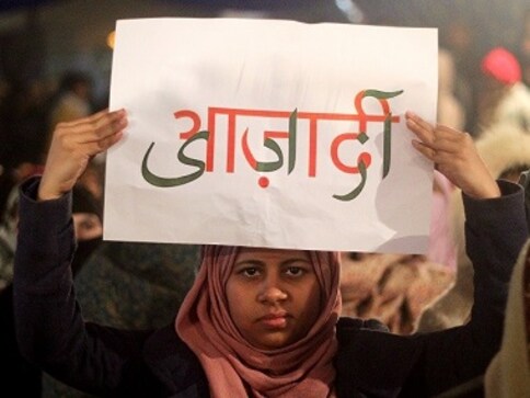 Leftover ultras, Insta revolutionaries and the 'handlers': Three species of protesters at the ongoing Shaheen Bagh protest Leftover ultras, Insta revolutionaries and the 'handlers': Three species of protesters at the ongoing Shaheen Bagh protest