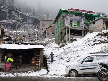 Mercury rises marginally across northern plains as Himachal Pradesh, Jammu and Kashmir, Uttarakhand receive fresh snowfall