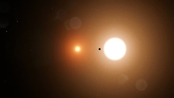 NASA intern Wolf Cukier helps TESS find an exoplanet, TOI 1338 b, orbiting two stars