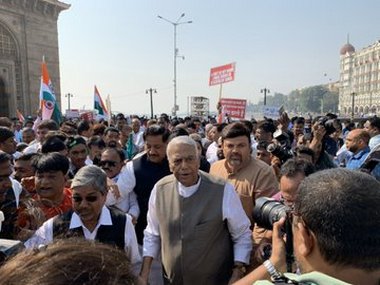 Yashwant Sinha kick-starts 3,000-km-long Gandhi Shanti Yatra against JNU attacks, CAA, NRC from Gateway of India; will travel through 5 states Yashwant Sinha kick-starts 3,000-km-long Gandhi Shanti Yatra against JNU attacks, CAA, NRC from Gateway of India; will travel through 5 states