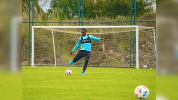 Premier League: Manchester United bring in Odion Ighalo from Chinese club Shanghai Shenhua but top clubs stay put