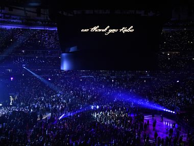 'Kobe, Kobe, Kobe': All-Star Game crowd in Chicago joined hands to pay their respects to departed legend 'Kobe, Kobe, Kobe': All-Star Game crowd in Chicago joined hands to pay their respects to departed legend