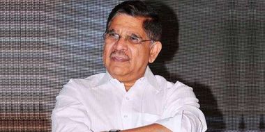 Record price of 8 Cr has been offered to the remake next hottest south film in Bollywood! Record price of 8 Cr has been offered to the remake next hottest south film in Bollywood!