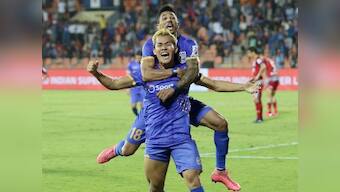 ISL 2019-20: All-guns-blazing Mumbai City FC keep playoffs hopes alive with inspired performance against Jamshedpur FC