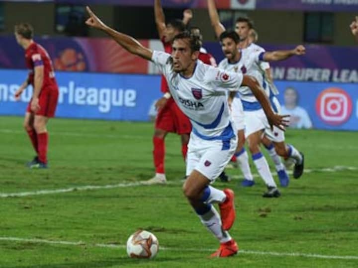 ISL 2019-20: Odisha FC keep fleeting playoff hopes alive with battling come-from-behind win over NorthEast United FC