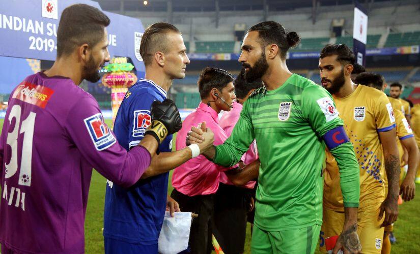 The winner of Mumbai-Chennaiyin match will qualify for ISL semi-finals. Image: Sportzpics for ISL