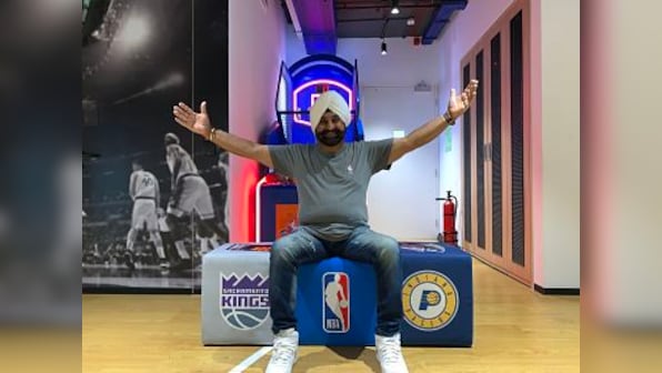 Nav Bhatia, the turbaned guy who became the face of NBA's Toronto Raptors, and a Hall of Famer
