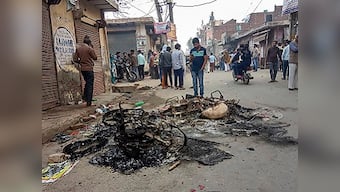 Delhi Violence Over CAA Protest Updates: Amit Shah holds third meeting with Delhi Police, MHA officials in 24 hrs; Section 144 imposed in Noida