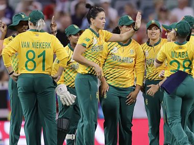ICC Women's T20 World Cup 2020: Mignon du Preez, Dane van Niekerk seal South Africa's nervy victory over England ICC Women's T20 World Cup 2020: Mignon du Preez, Dane van Niekerk seal South Africa's nervy victory over England