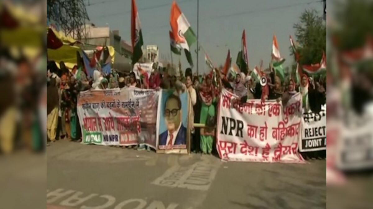 Shaheen Bagh demonstrators return to protest site after Delhi Police denies permission for march to Amit Shah's residence