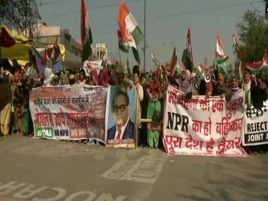 Shaheen Bagh demonstrators return to protest site after Delhi Police denies permission for march to Amit Shah's residence Shaheen Bagh demonstrators return to protest site after Delhi Police denies permission for march to Amit Shah's residence
