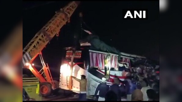 13 dead, 31 seriously injured after bus collides with truck on Agra-Lucknow expressway; Adityanath orders district magistrate to oversee relief work