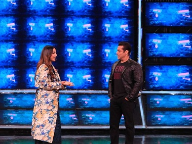 Bigg Boss Day 117 highlights: Salman Khan schools Himanshi Khurrana, Asim Riaz; Hina Khan promotes Hacked Bigg Boss Day 117 highlights: Salman Khan schools Himanshi Khurrana, Asim Riaz; Hina Khan promotes Hacked