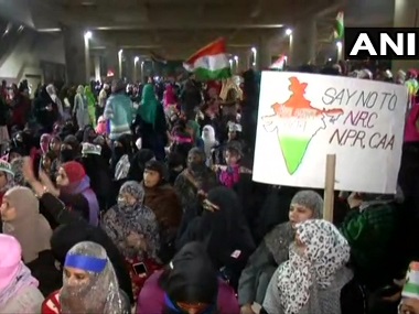 Jaffrabad anti-CAA protests: Over 500 women block road connecting Seelampur with Maujpur and Yamuna Vihar; Delhi Metro shuts station Jaffrabad anti-CAA protests: Over 500 women block road connecting Seelampur with Maujpur and Yamuna Vihar; Delhi Metro shuts station