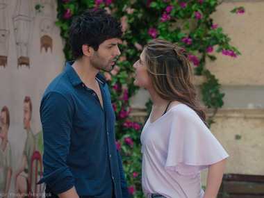 Love Aaj Kal box office collection: Sara Ali Khan, Kartik Aaryan's film makes Rs 28.51 cr over opening weekend Love Aaj Kal box office collection: Sara Ali Khan, Kartik Aaryan's film makes Rs 28.51 cr over opening weekend