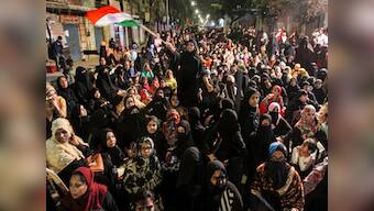 Anti-Citizenship Amendment Act protest enters eighth day in Nagpada's 'Mumbai Bagh' amid attempts to call off stir