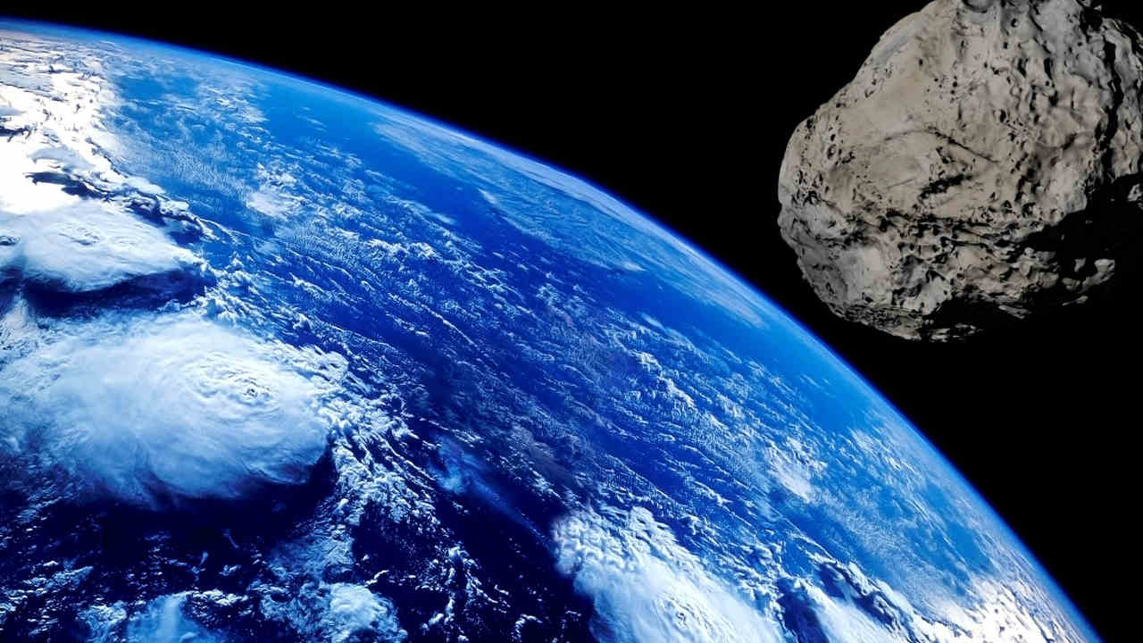 Asteroid over 22 meters wide to make a pass by Earth closer than the 