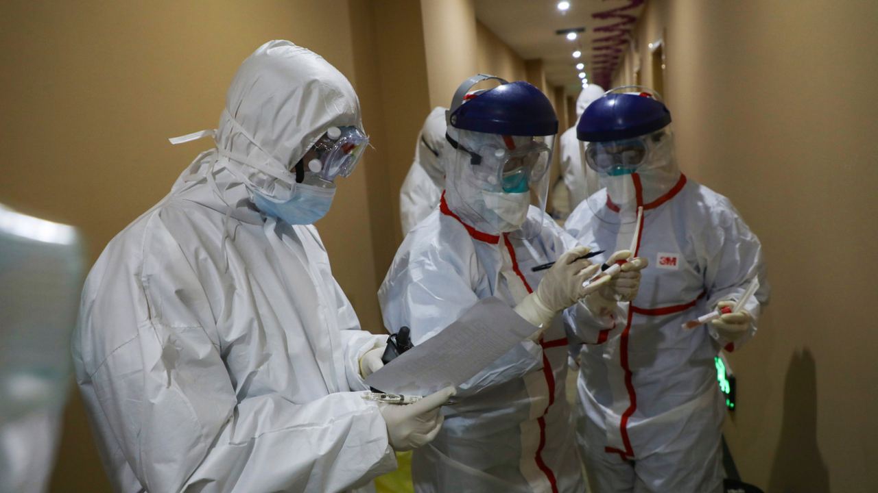 Coronavirus update 5 Feb: Death toll rises to 490; people under observation in Kerala, Punjab; safe vaccine over a year away and more Coronavirus update 5 Feb: Death toll rises to 490; people under observation in Kerala, Punjab; safe vaccine over a year away and more