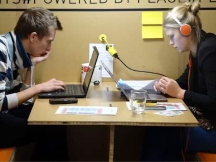 Depending on the task at hand, listening to music while working can be a performance enhancer or distraction