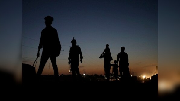 Coronavirus Outbreak: Mumbai Police intercepts tempo carrying 17 migrant labourers in Andheri amid lockdown