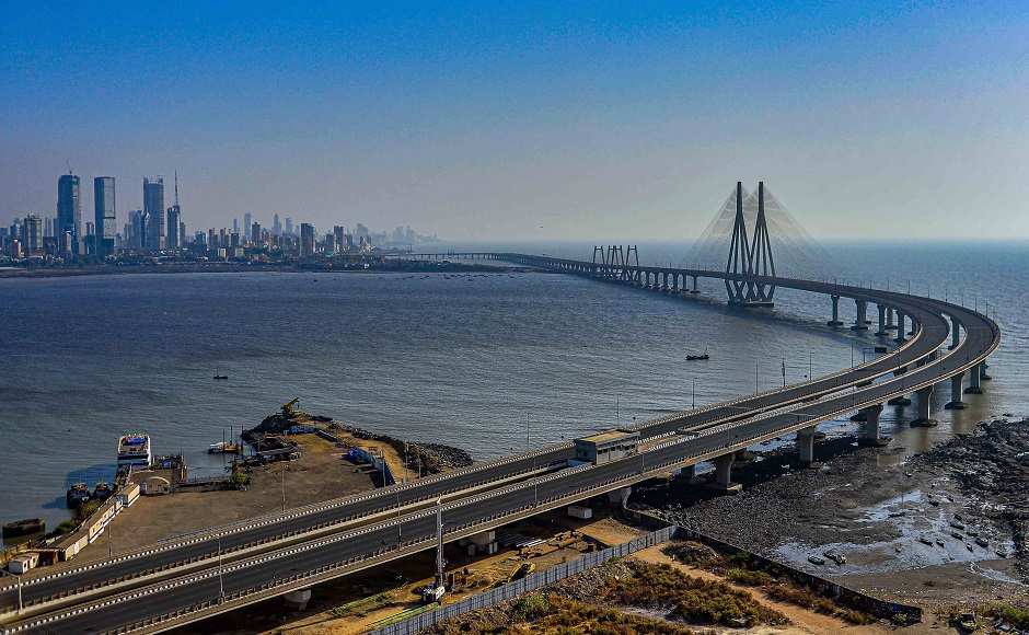 Mumbaikars remain off the streets for Janata curfew, applaud health care workers fighting against coronavirus outbreak Mumbaikars remain off the streets for Janata curfew, applaud health care workers fighting against coronavirus outbreak