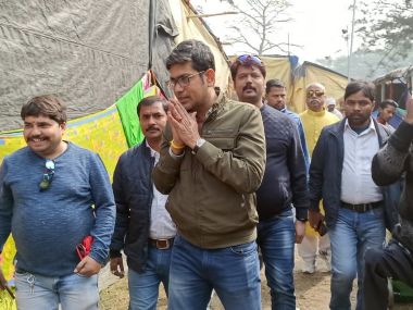 Former India cricketer Laxmi Ratan Shukla donates MLA salary, BCCI pension to West Bengal government to fight coronavirus outbreak Former India cricketer Laxmi Ratan Shukla donates MLA salary, BCCI pension to West Bengal government to fight coronavirus outbreak