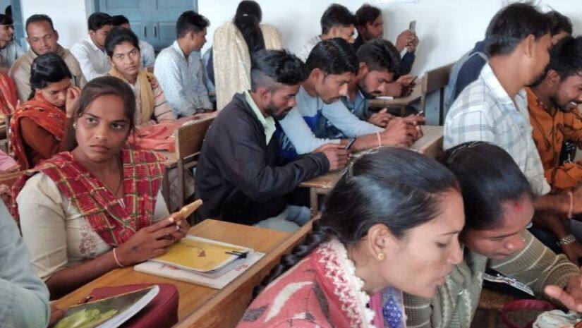 Social work students learn to upload data online. Image via Mongabay-India/ Sahana Ghosh