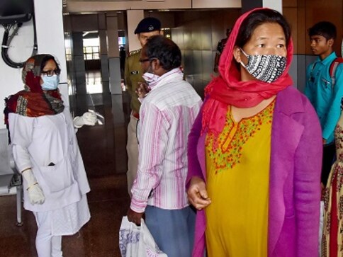 Centre directs CAPFs to prepare 5,400-bed quarantine facilities, 75 isolation wards at 37 locations as coronavirus cases rise to 43 Centre directs CAPFs to prepare 5,400-bed quarantine facilities, 75 isolation wards at 37 locations as coronavirus cases rise to 43