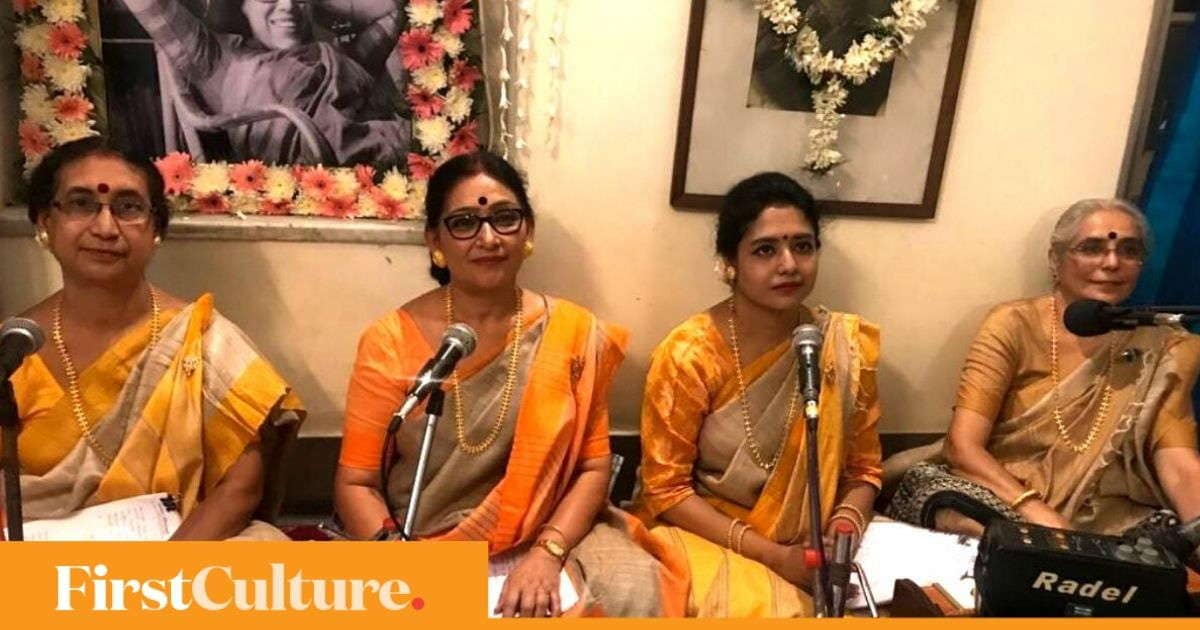 In Kolkata A Group Of Hindu Priestesses Storm A Male Bastion And Confront Patriarchy Caste Firstpost hindu priestesses storm a male bastion