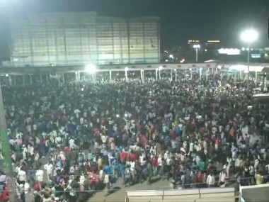 Coronavirus Outbreak Updates: Centre suspends two Delhi govt officers, issues show-cause notice to two others over 'dereliction of duty' Coronavirus Outbreak Updates: Centre suspends two Delhi govt officers, issues show-cause notice to two others over 'dereliction of duty'