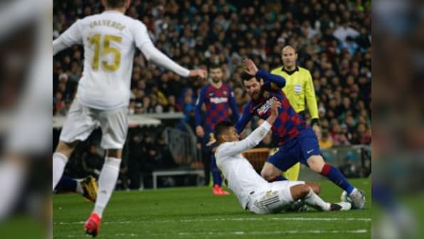 LaLiga: Lionel Messi, rest of Barcelona, run into a door called Casemiro at the Bernabeu