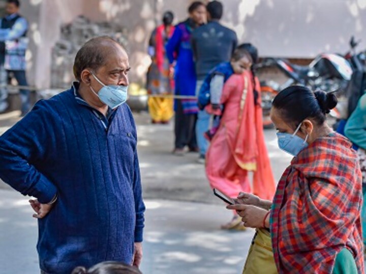 COVID-19 death toll reaches 7 as 75 districts go into lockdown in India while cases surge in Europe and North America