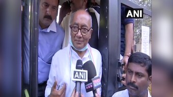 Madhya Pradesh political crisis: Cops detain Digvijaya Singh for trying to meet rebel Congress MLAs in Bengaluru