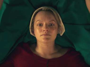 Elisabeth Moss to make directorial debut with fourth season of dystopian drama, The Handmaid's Tale Elisabeth Moss to make directorial debut with fourth season of dystopian drama, The Handmaid's Tale