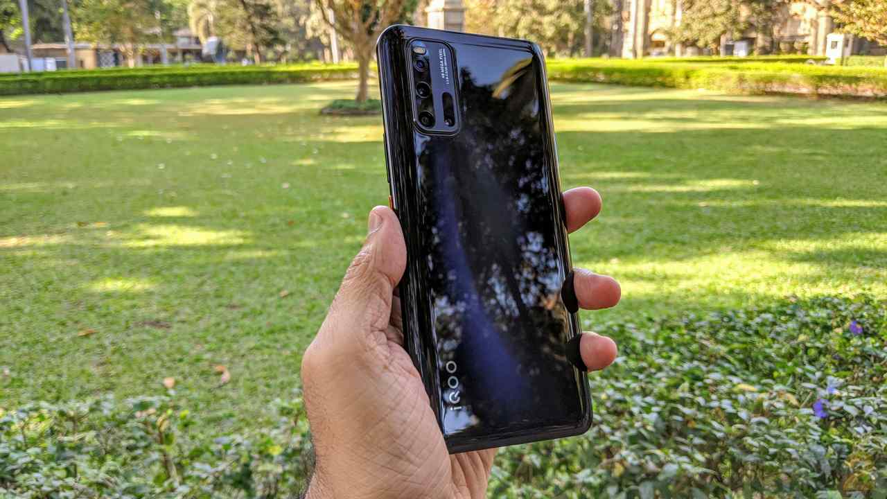 iQOO 3 Review: Snapdragon 865-powered gaming beast that needs a better camera iQOO 3 Review: Snapdragon 865-powered gaming beast that needs a better camera