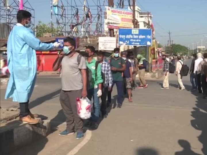 Tap here for relief: 90% of India’s workforce are without food or shelter, but govt requires smartphone apps to deliver help