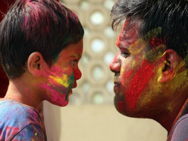 Holi in the time of Coronavirus: Whether it is safe to play and precautions that can be taken if you do Holi in the time of Coronavirus: Whether it is safe to play and precautions that can be taken if you do