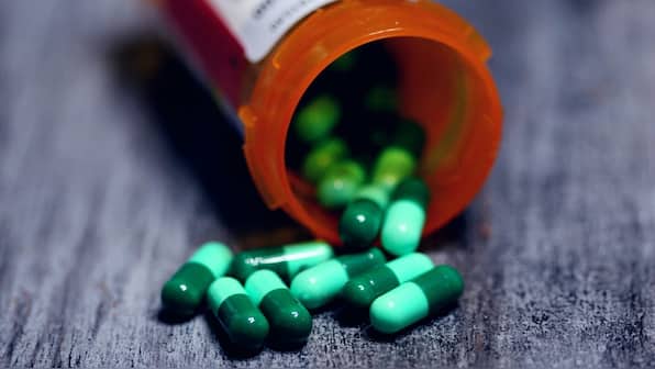 Fear of being ostracised push COVID-19 infected people to rely on peer advice, borrowed prescription