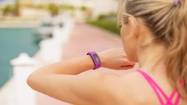 Smart wearables for the sports people