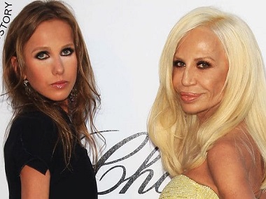 Fashion icon Donatella Versace joins COVID-19 relief efforts, donates 200,000 euros to Italy hospital Fashion icon Donatella Versace joins COVID-19 relief efforts, donates 200,000 euros to Italy hospital