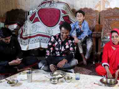 Stranded in Valley since March due to lockdown, mother and son from Mumbai say 'Kashmiri hospitality has restored faith in humanity' Stranded in Valley since March due to lockdown, mother and son from Mumbai say 'Kashmiri hospitality has restored faith in humanity'