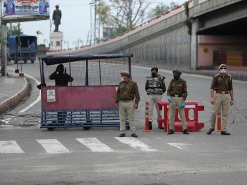 Maharashtra to send 100 buses to Rajasthan's Kota to bring back almost 2,000 students stranded due to coronavirus lockdown Maharashtra to send 100 buses to Rajasthan's Kota to bring back almost 2,000 students stranded due to coronavirus lockdown