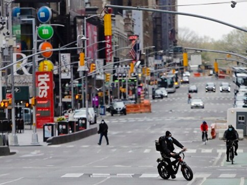 Coronavirus toll hits two-week low in New York, but hospitals report 2,000 new cases per day; $170 million plan announced to feed residents Coronavirus toll hits two-week low in New York, but hospitals report 2,000 new cases per day; $170 million plan announced to feed residents