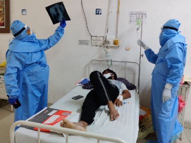 In Indore's COVID-19 hospital, patients help lighten the mood, motivate health workers to keep up fight against coronavirus In Indore's COVID-19 hospital, patients help lighten the mood, motivate health workers to keep up fight against coronavirus